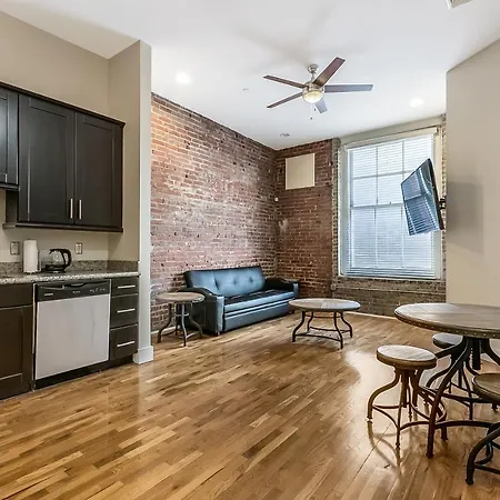 Stunning Apartments Close To City Attractions